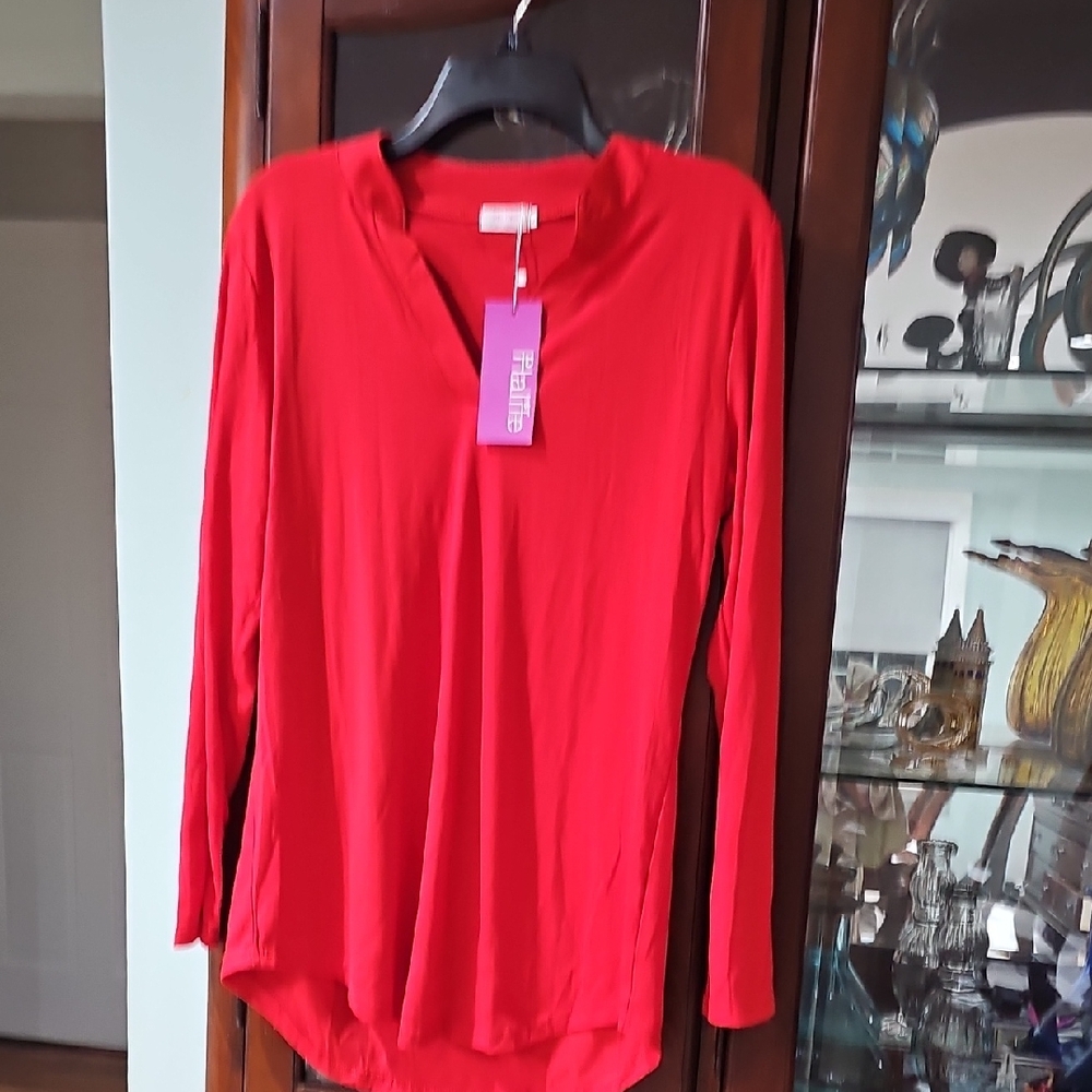 Halife Long Sleeves V- Neckline Top Red Size Small Nwt